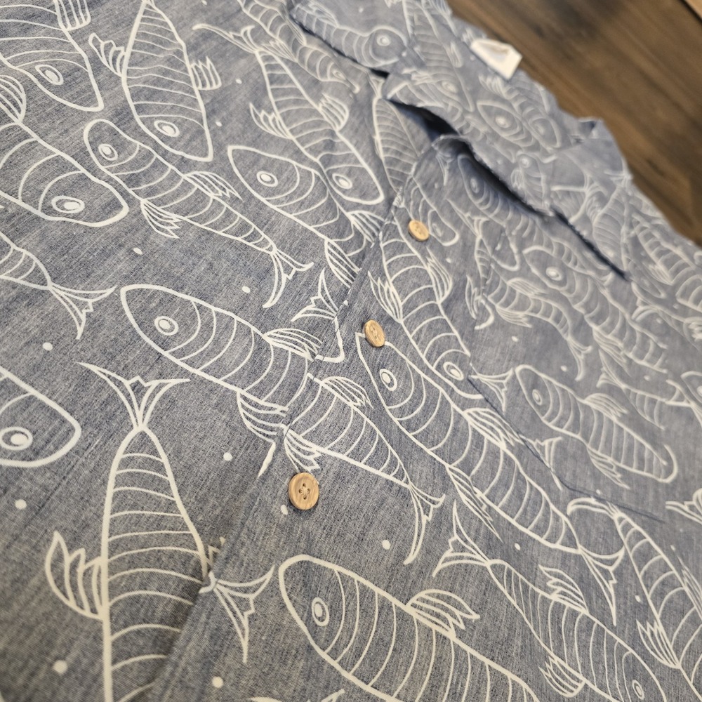 Go Barefoot In Paradise Hawaiian Shirt XL Gray Fish Print USA Made Aloha - Picture 3 of 8